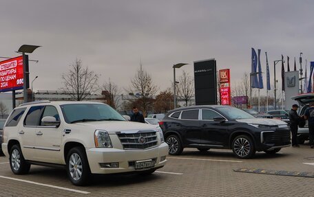 Cadillac Escalade III, 2013 год, 2 680 000 рублей, 13 фотография