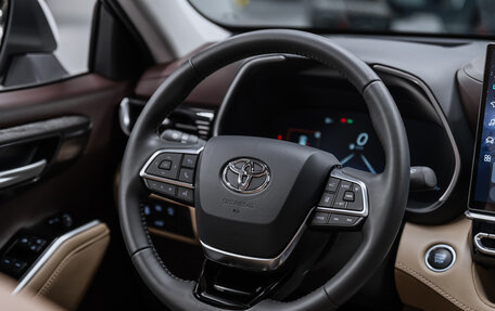 Toyota Highlander, 2025 год, 6 050 000 рублей, 13 фотография