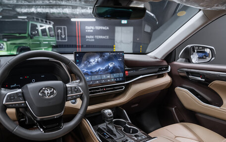 Toyota Highlander, 2025 год, 6 050 000 рублей, 12 фотография