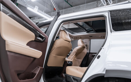 Toyota Highlander, 2025 год, 6 050 000 рублей, 21 фотография