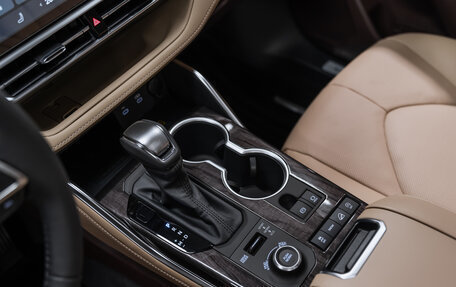 Toyota Highlander, 2025 год, 6 050 000 рублей, 16 фотография