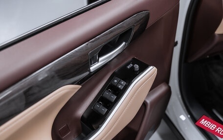 Toyota Highlander, 2025 год, 6 050 000 рублей, 27 фотография