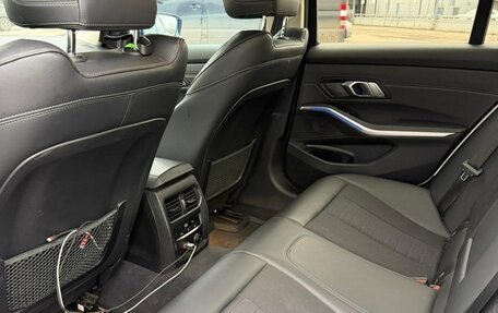 BMW 3 серия, 2019 год, 3 250 000 рублей, 14 фотография