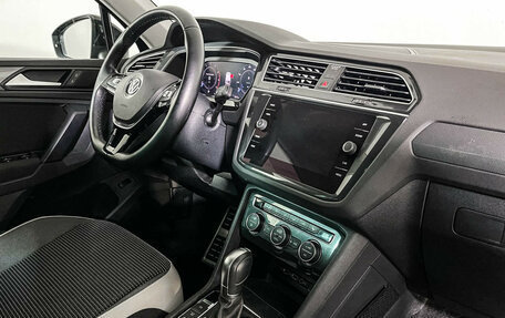 Volkswagen Tiguan II, 2019 год, 2 847 000 рублей, 9 фотография