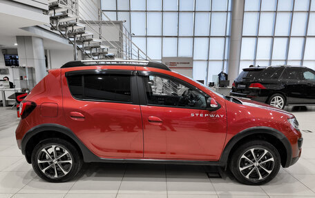 Renault Sandero II рестайлинг, 2018 год, 1 050 000 рублей, 5 фотография