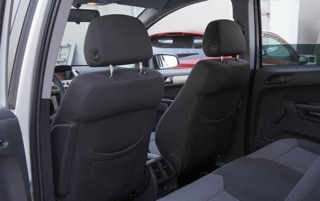 Opel Zafira B, 2008 год, 750 000 рублей, 11 фотография