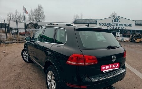 Volkswagen Touareg III, 2011 год, 2 490 000 рублей, 3 фотография