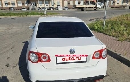 Volkswagen Jetta VI, 2009 год, 690 000 рублей, 2 фотография