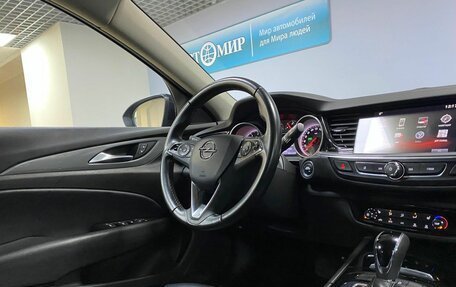 Opel Insignia II рестайлинг, 2017 год, 1 933 000 рублей, 14 фотография