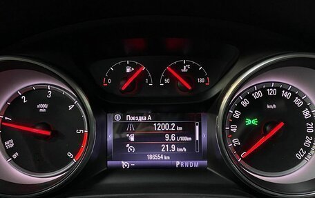 Opel Insignia II рестайлинг, 2017 год, 1 933 000 рублей, 17 фотография