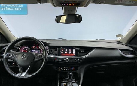 Opel Insignia II рестайлинг, 2017 год, 1 933 000 рублей, 13 фотография