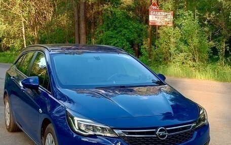 Opel Astra K, 2018 год, 1 700 000 рублей, 2 фотография