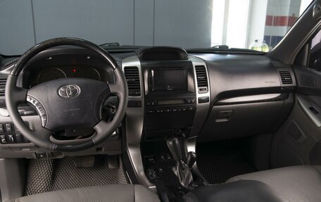 Toyota Land Cruiser Prado 120 рестайлинг, 2008 год, 2 700 000 рублей, 6 фотография