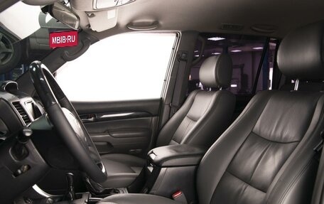 Toyota Land Cruiser Prado 120 рестайлинг, 2008 год, 2 700 000 рублей, 9 фотография