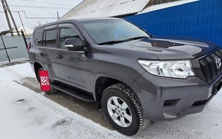 Toyota Land Cruiser Prado 150 рестайлинг 2, 2020 год, 5 750 000 рублей, 2 фотография