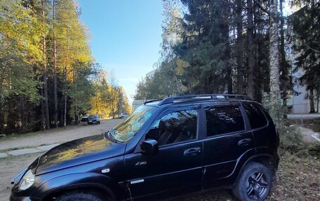 Chevrolet Niva I рестайлинг, 2011 год, 500 000 рублей, 2 фотография