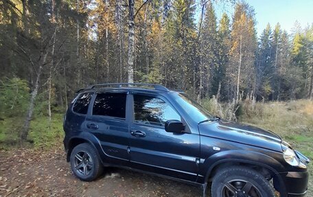 Chevrolet Niva I рестайлинг, 2011 год, 500 000 рублей, 4 фотография