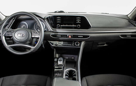 Hyundai Sonata VIII, 2021 год, 1 750 000 рублей, 3 фотография