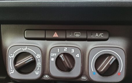 Toyota Passo III, 2013 год, 740 000 рублей, 28 фотография