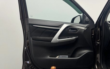 Mitsubishi Pajero Sport III рестайлинг, 2019 год, 2 999 000 рублей, 13 фотография