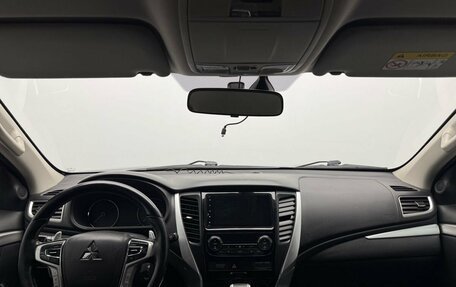 Mitsubishi Pajero Sport III рестайлинг, 2019 год, 2 999 000 рублей, 20 фотография