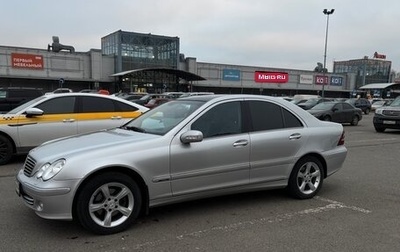 Mercedes-Benz C-Класс, 2004 год, 1 000 000 рублей, 1 фотография