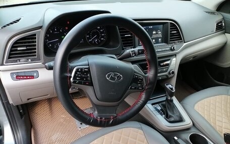 Hyundai Elantra VI рестайлинг, 2017 год, 1 400 000 рублей, 7 фотография