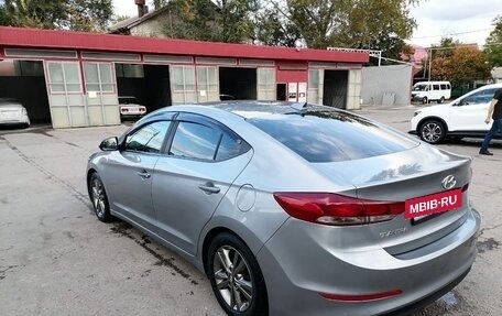 Hyundai Elantra VI рестайлинг, 2017 год, 1 400 000 рублей, 6 фотография