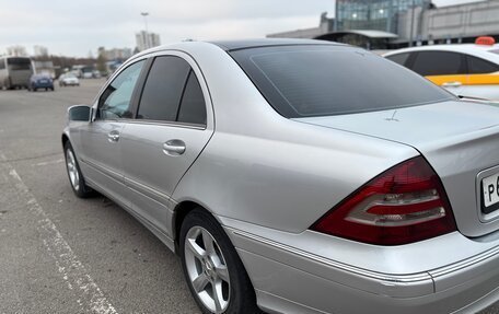 Mercedes-Benz C-Класс, 2004 год, 1 000 000 рублей, 7 фотография