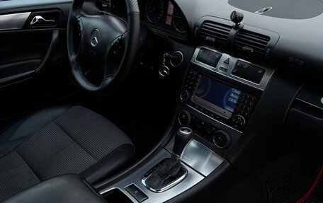 Mercedes-Benz C-Класс, 2004 год, 1 000 000 рублей, 14 фотография