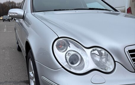 Mercedes-Benz C-Класс, 2004 год, 1 000 000 рублей, 22 фотография