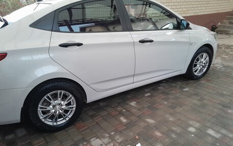 Hyundai Solaris II рестайлинг, 2015 год, 1 250 000 рублей, 5 фотография