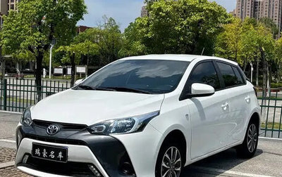 Toyota Yaris XP150 рестайлинг, 2022 год, 1 200 000 рублей, 1 фотография