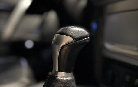 Toyota Land Cruiser Prado 150 рестайлинг 2, 2020 год, 6 300 000 рублей, 15 фотография