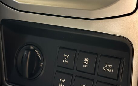 Toyota Land Cruiser Prado 150 рестайлинг 2, 2020 год, 6 300 000 рублей, 16 фотография