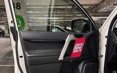 Toyota Land Cruiser Prado 150 рестайлинг 2, 2020 год, 6 300 000 рублей, 10 фотография