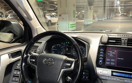 Toyota Land Cruiser Prado 150 рестайлинг 2, 2020 год, 6 300 000 рублей, 19 фотография