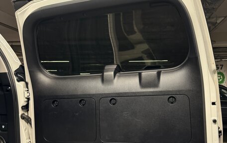 Toyota Land Cruiser Prado 150 рестайлинг 2, 2020 год, 6 300 000 рублей, 20 фотография