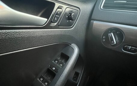 Volkswagen Jetta VI, 2015 год, 1 099 000 рублей, 13 фотография