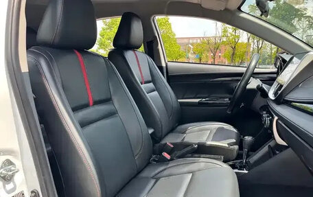 Toyota Yaris XP150 рестайлинг, 2022 год, 1 200 000 рублей, 13 фотография