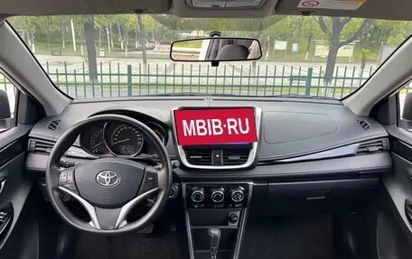 Toyota Yaris XP150 рестайлинг, 2022 год, 1 200 000 рублей, 15 фотография