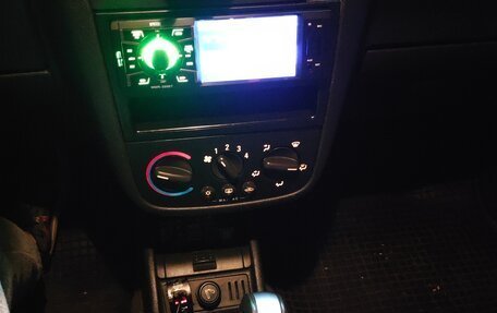 Opel Corsa C рестайлинг, 2002 год, 290 000 рублей, 9 фотография