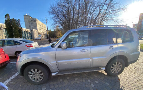 Mitsubishi Pajero IV, 2007 год, 1 485 000 рублей, 2 фотография