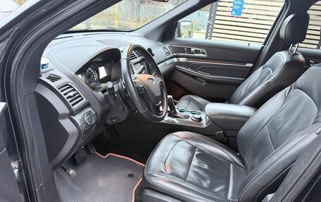 Ford Explorer VI, 2017 год, 2 700 000 рублей, 5 фотография