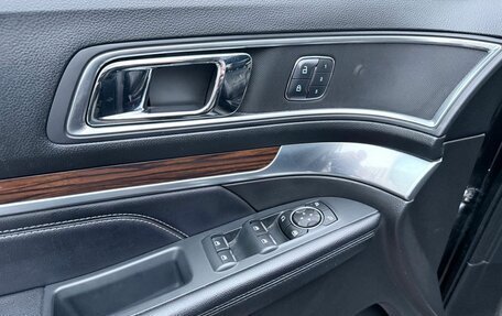 Ford Explorer VI, 2017 год, 2 700 000 рублей, 12 фотография