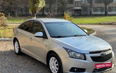 Chevrolet Cruze II, 2011 год, 675 000 рублей, 4 фотография