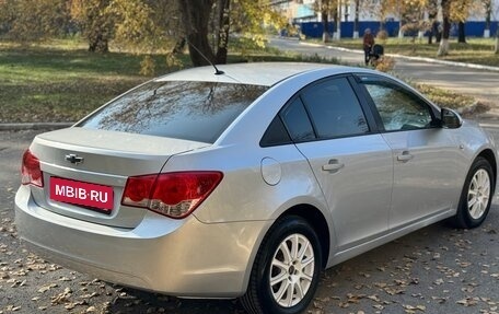 Chevrolet Cruze II, 2011 год, 675 000 рублей, 2 фотография