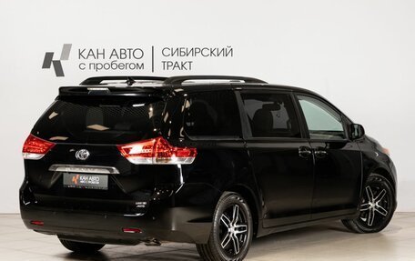 Toyota Sienna III, 2010 год, 1 979 462 рублей, 2 фотография