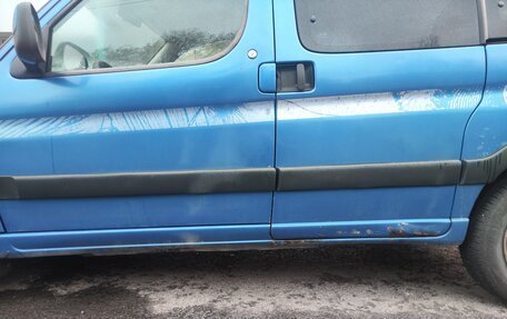 Peugeot Partner II рестайлинг 2, 2004 год, 260 000 рублей, 3 фотография