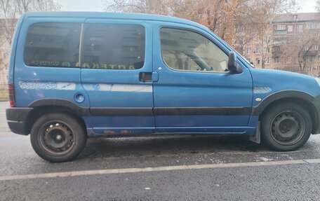 Peugeot Partner II рестайлинг 2, 2004 год, 260 000 рублей, 2 фотография